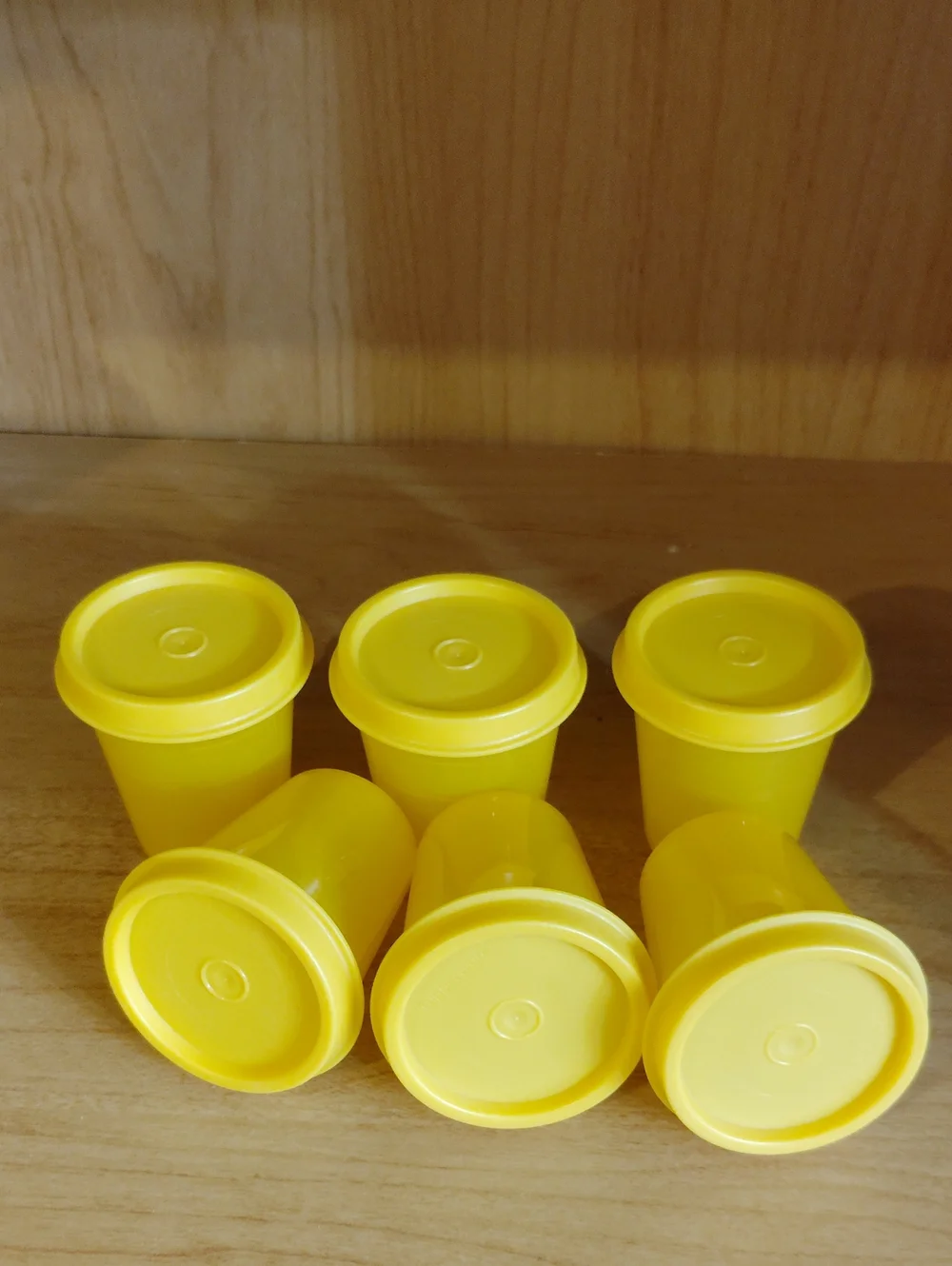 Tupperware Classic Sheer Midgets 2 oz. Minis 6 PC SET Tupper Jell-O Shot Glasses